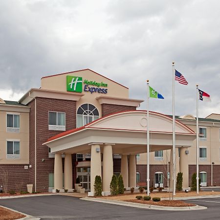 Holiday Inn Express Pembroke By Ihg Buitenkant foto